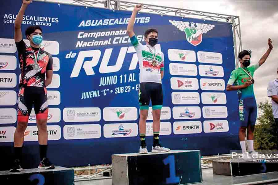 Premiación del 2do lugar en el Campeonato Nacional de ciclismo de Ruta, Aguascalientes.