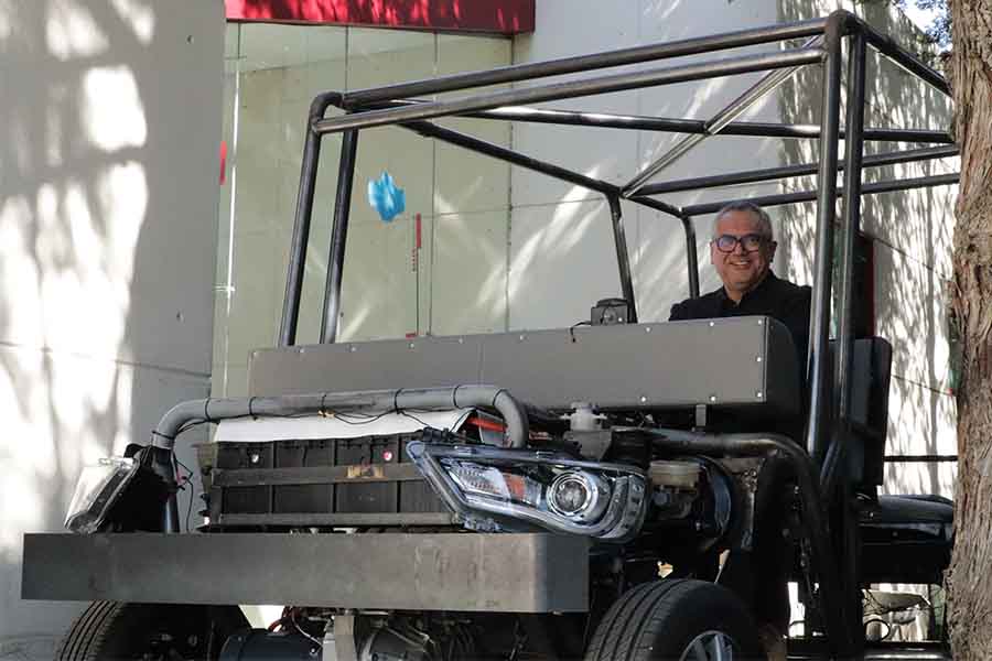 Estudiantes Tec crean auto eléctrico desde cero para socio formador