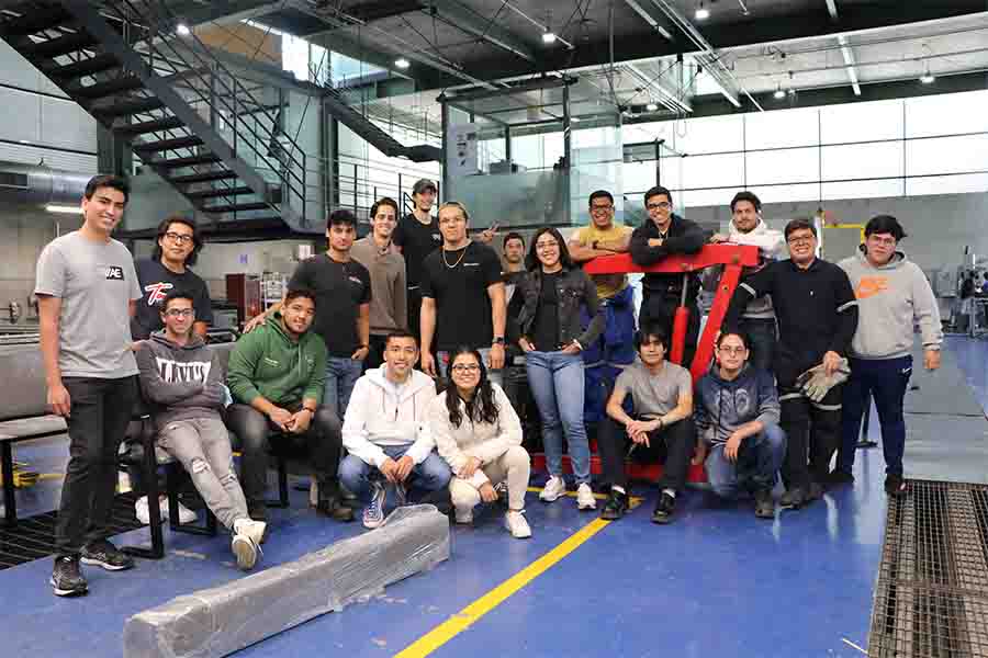 Estudiantes Tec crean auto eléctrico desde cero para socio formador