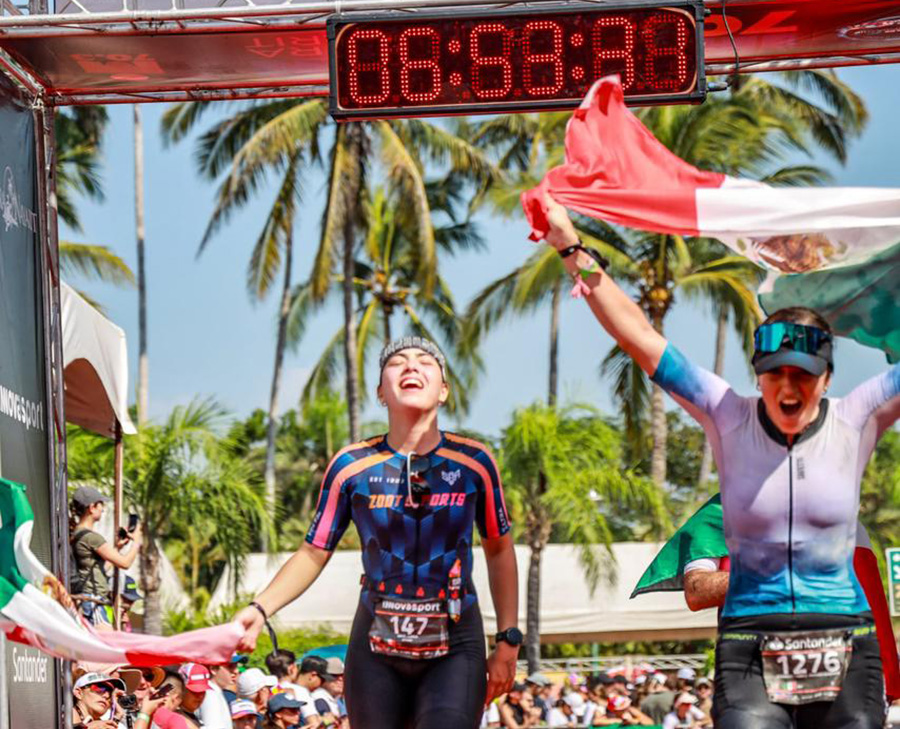 Daniela finalizando el ironman