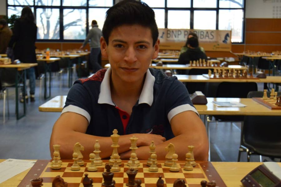 Isaac Tello, joven campeón del Torneo de Blitz.