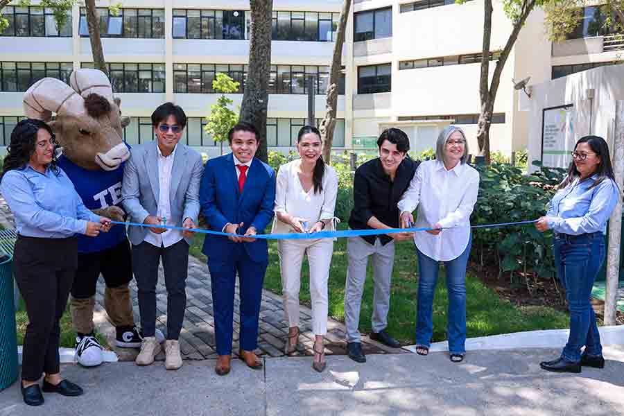 Jardín para estudio colaborativo en Tec Guadalajara.