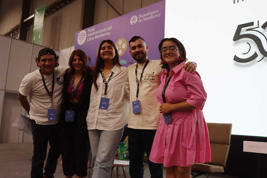 Activistas ambientales en el Foro juvenil de clima y energías sostenibles.