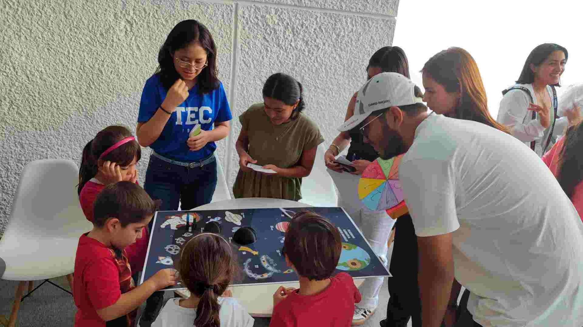 Los juegos de mesa creados fueron probados por el Kids Club del campus Puebla