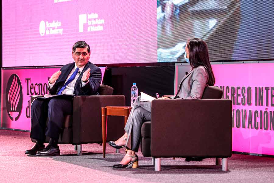 La Tríada está conformada por el Tec de Monterrey de México, la Universidad de los Andes de Colombia, y la Pontificia Universidad Católica de Chile.