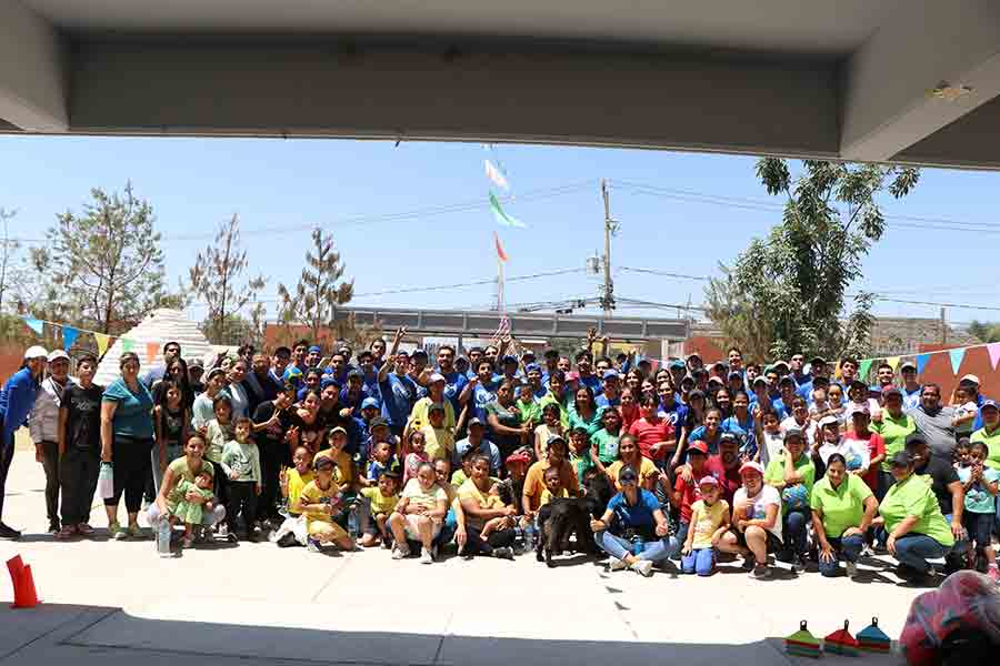 Labor social en escuela Juan Rulfo realizada por Borregos del Tec Guadalajara.