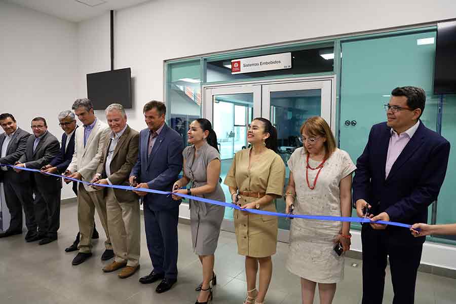 Laboratorio Bosch sistemas embebidos inaugurado en el Tec Guadalajara.