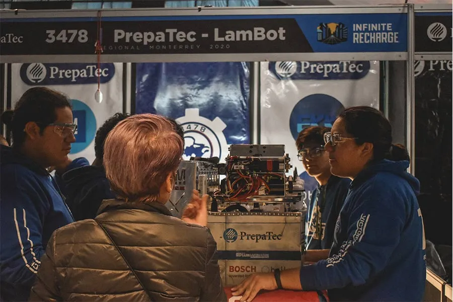 LamBot 3478 en el regional de FIRST México en Monterrey.