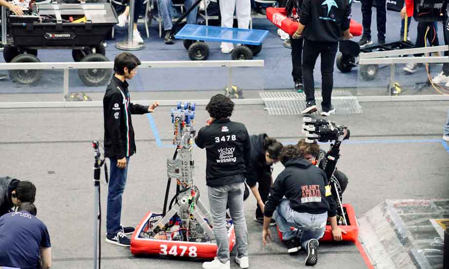 Lambot en la regional FIRST de Monterrey