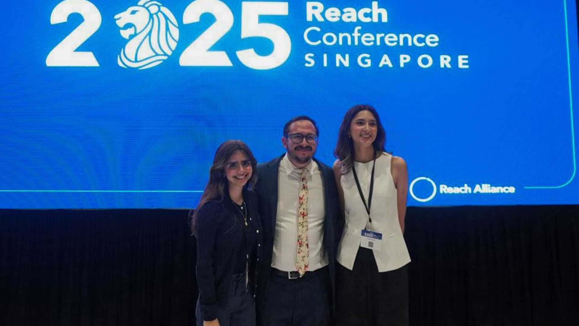 Lena Su&aacute;rez present&oacute; los resultados de su investigaci&oacute;n con Reach Alliance en Singapur