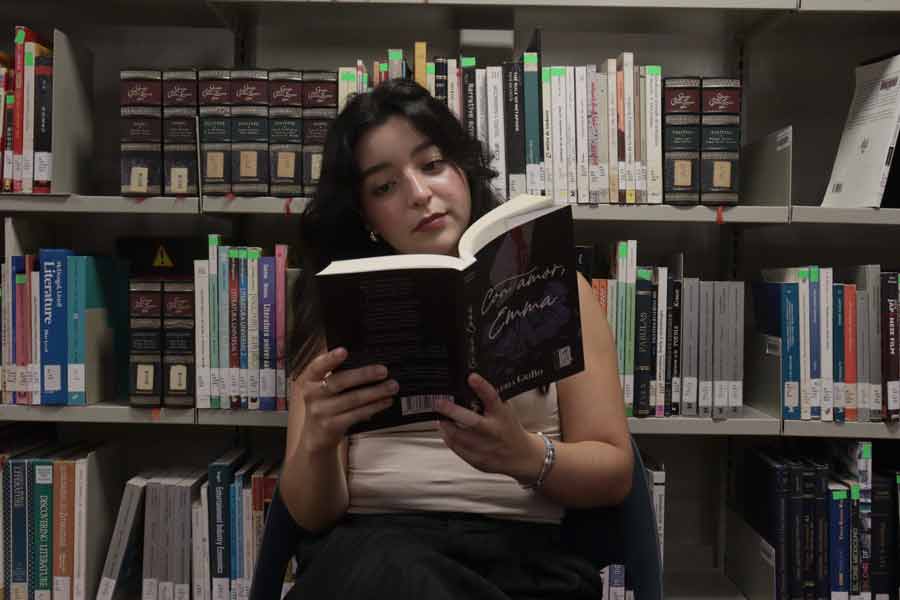 Libro Valeria Grijalva, alumna de Tec Guadalajara, publicó un libro, novela de misterio. 