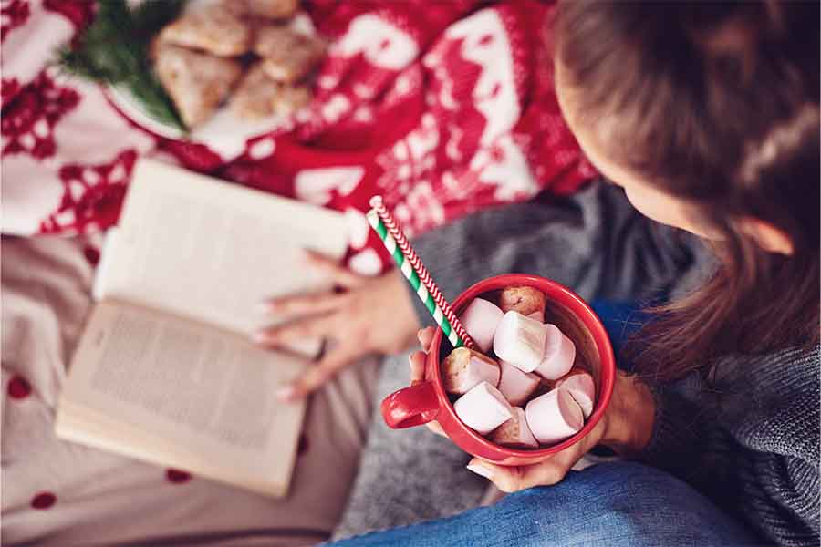 ¡Celebra con libros! 8 recomendaciones para leer en Navidad