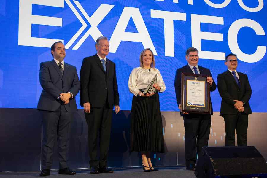 Lorena Vázquez, Premio Trayectoria EXATEC 