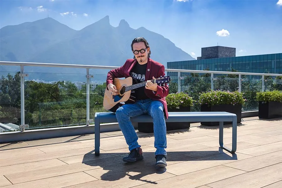 Luis Ra&uacute;l Dom&iacute;nguez, decano Tec