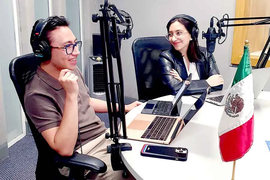 Frecuencia CEM, la estación de radio del Tec campus Estado de México, única estación de radio universitaria en México en participar en el maratón global de radio universitaria 2024.