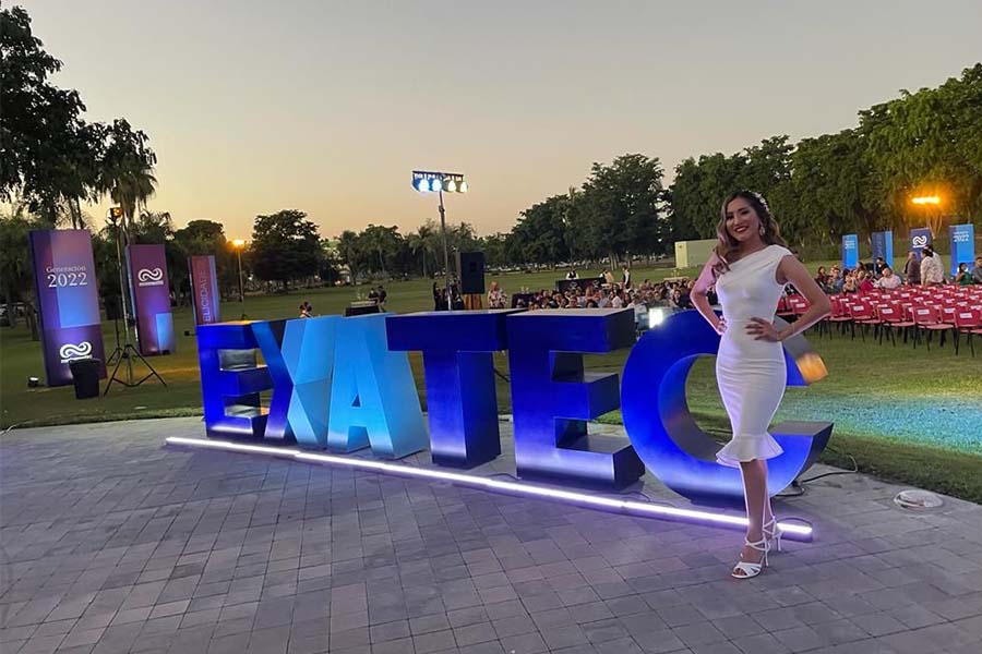 Maria durante su graduación