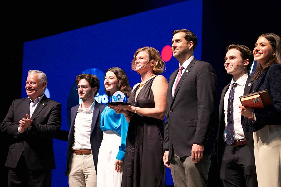 El evento realizado en el Auditorio Luis Elizondo reunió a autoridades, alumnos y parte de la comunidad del Tec.