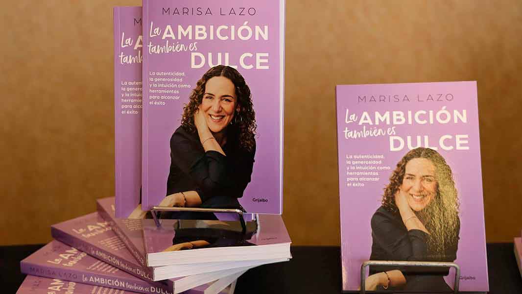 Marisa Lazo consejos para emprendedoras, en charla en el Tec Guadalajara, como presentación de su libro La ambición también es dulce.