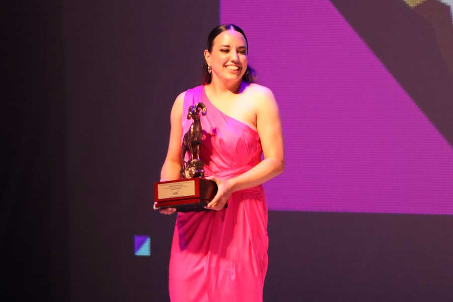 Marla Chaidez recibió su Borrego de Oro.