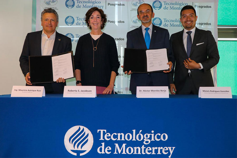 Mauricio, Héctor, Roberta y Moisés firmaron el convenio