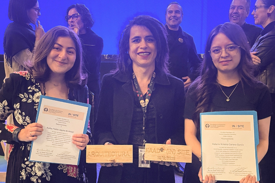 Melanie Carrera durante el cierre de semestre.