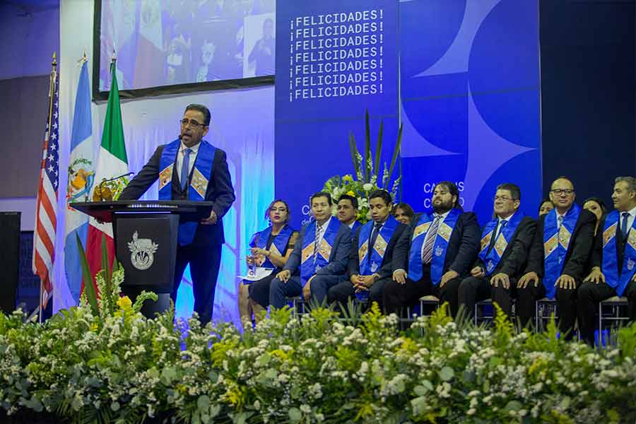 Mensaje a los graduados del director de PrepaTec Región Occidente, Chandra Choubey