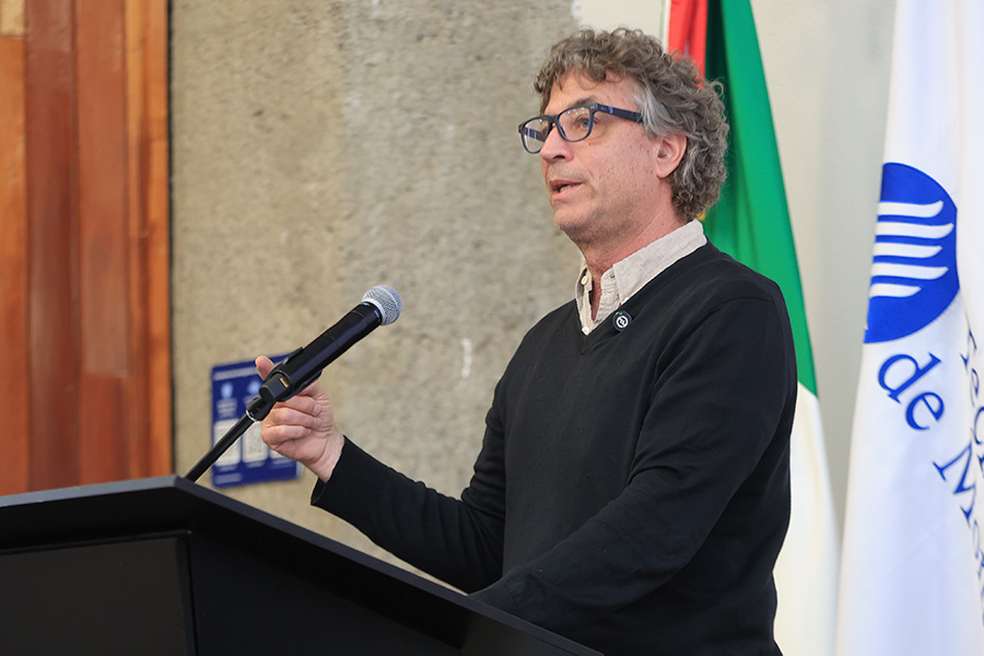 Michael Hardt durante su conferencia magistral Labor and the Automation of Intelligence en el Tec campus Estado de México.