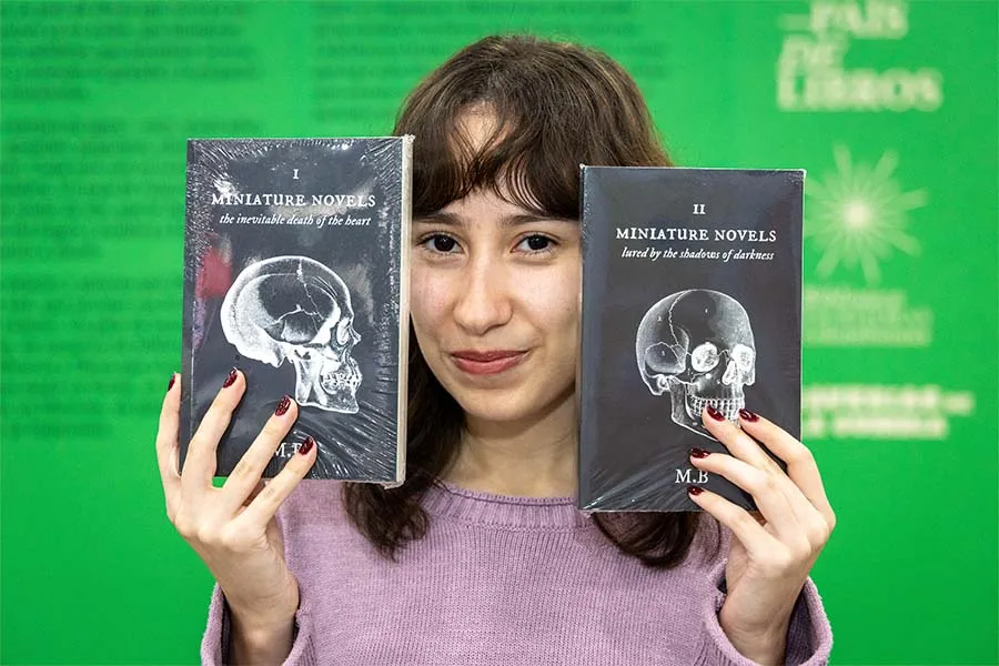 escritora mexicana Montserrat Benavides 