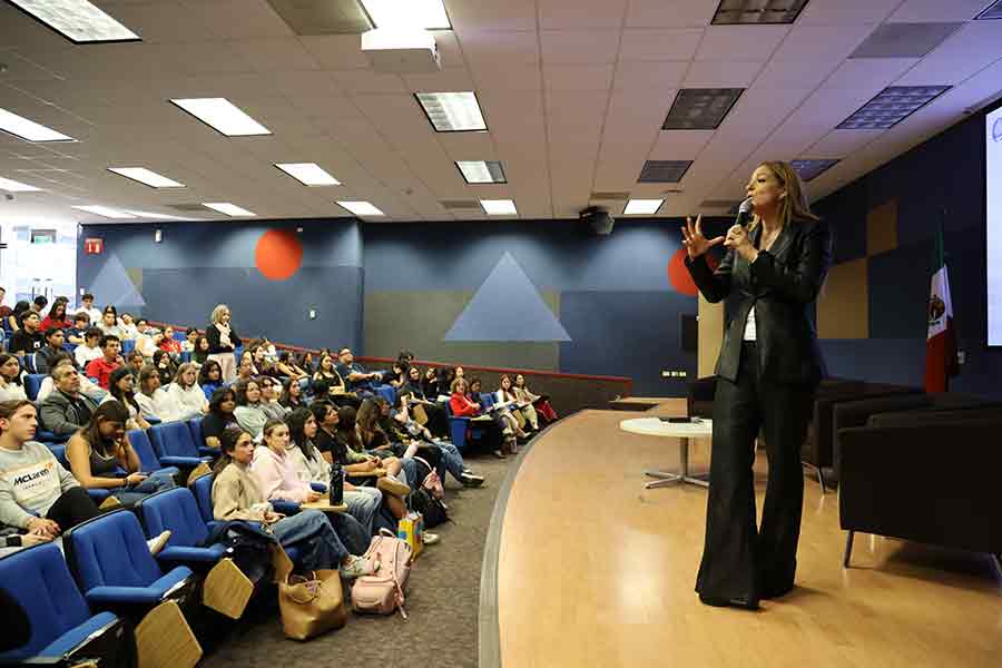 Mujeres en ingeniería y en la alta tecnología, panel del Tec Guadalajara.