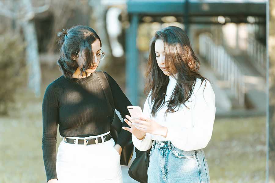 Mujeres Jóvenes, día internacional de la mujer 2023