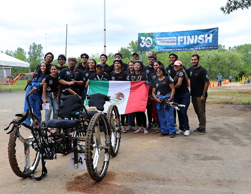 El equipo IKTAN Roving del Tecnológico de Monterrey, campus Cuernavaca logró el top 7 global en la edición 2024 del NASA Human Exploration Rover Challenge.