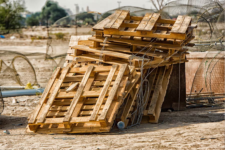 Palets de madera deshechados