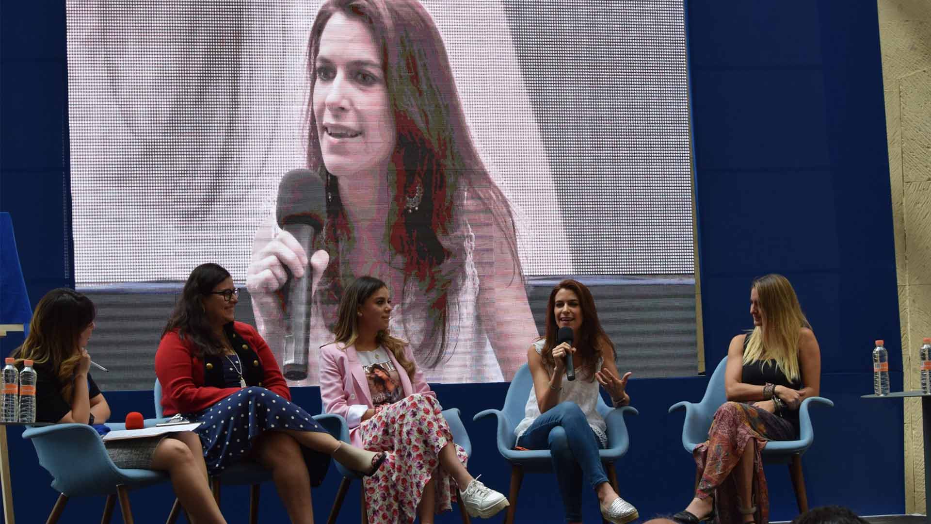 panel mujeres en STEAM Hub Liks