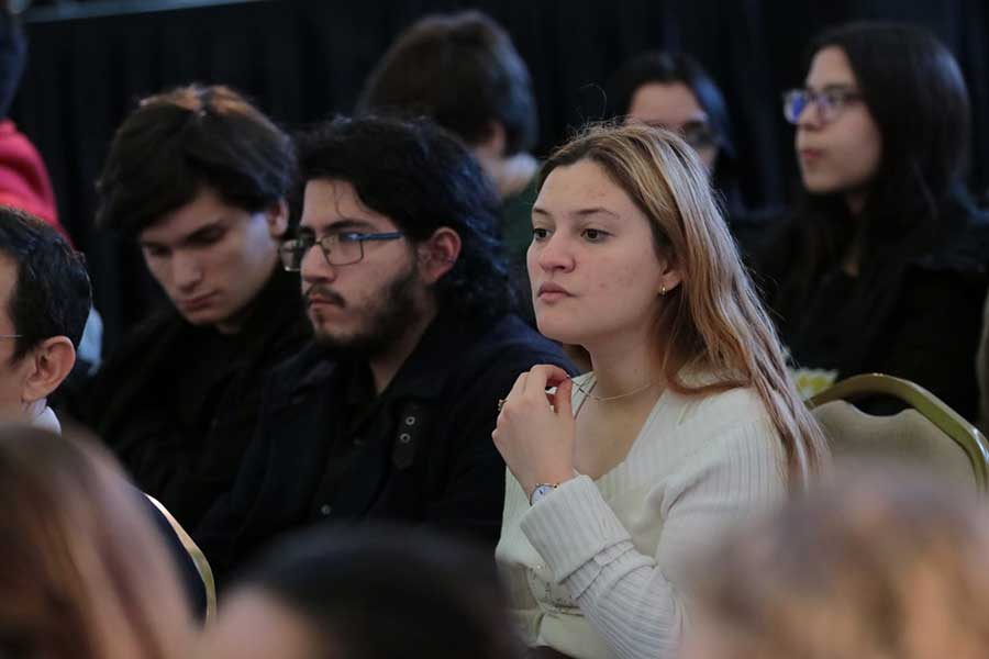 Los asistentes al conversatorio pudieron conocer las acciones que llevan a cabo las universidades en torno al proceso de credencialización.