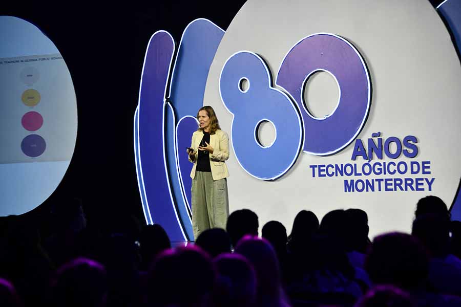 Paola Antonelli, en conferencia de Inspirar para Transformar del Tec de Monterrey.