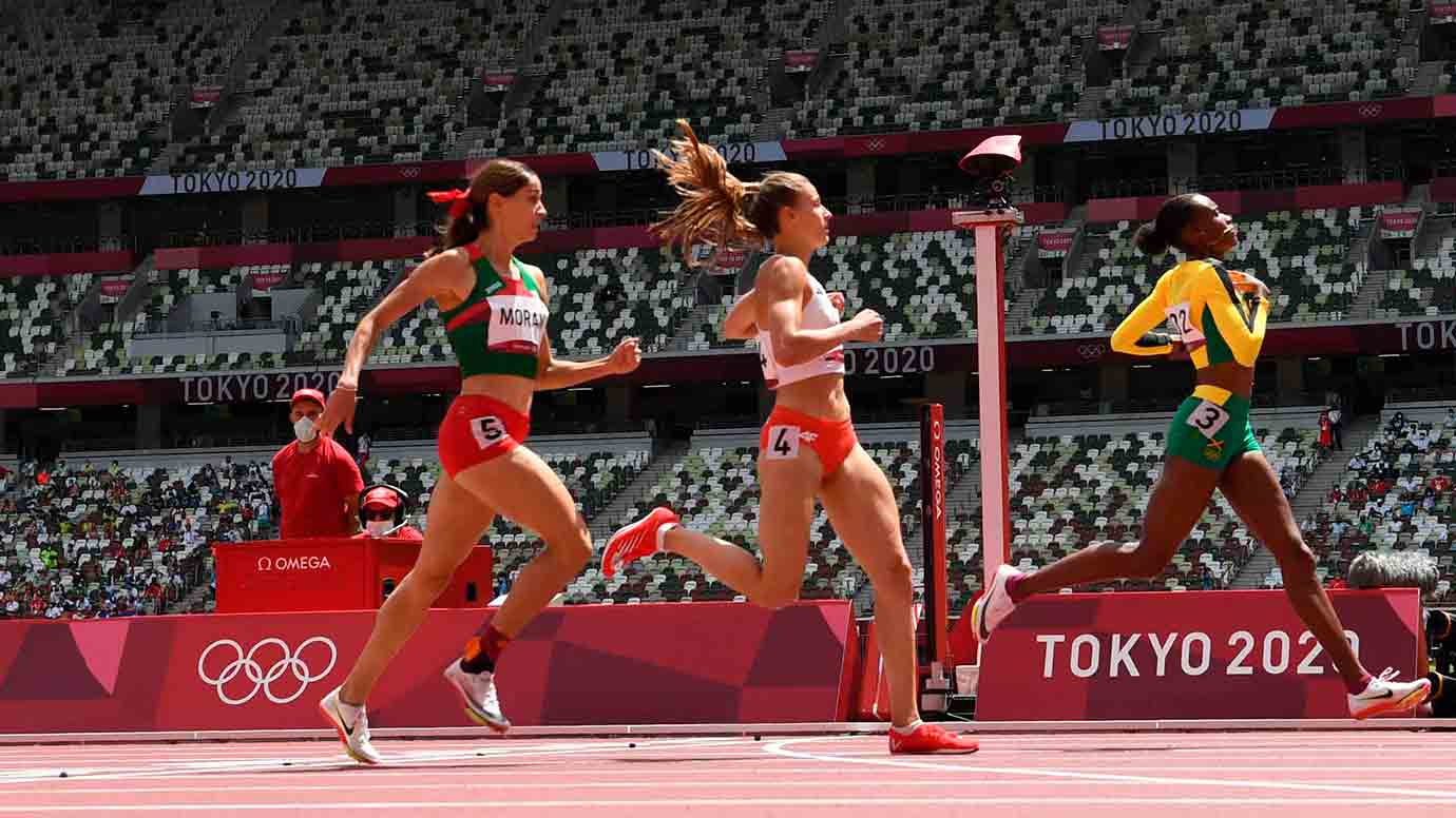 Paola Morán atleta destacada de Borregos Tec logró su pase a semifinales de 400 metros planos en Tokio 2020.