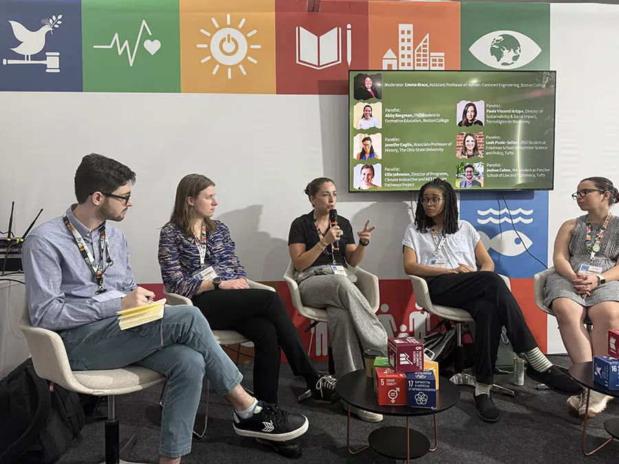 Paola Visconti hablando en la COP30