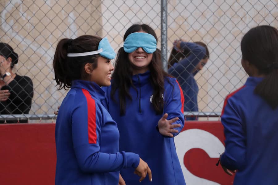 Partido de soccer entre Borregas de PrepaTec Santa Anita y Atlético Guadalajara Escuela de Futbol para Ciegos