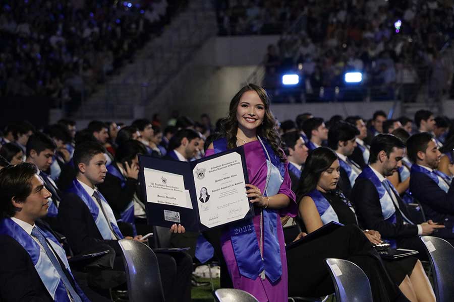 Paulina Webber, graduación generación 123 Tec de Monterrey, campus Monterrey