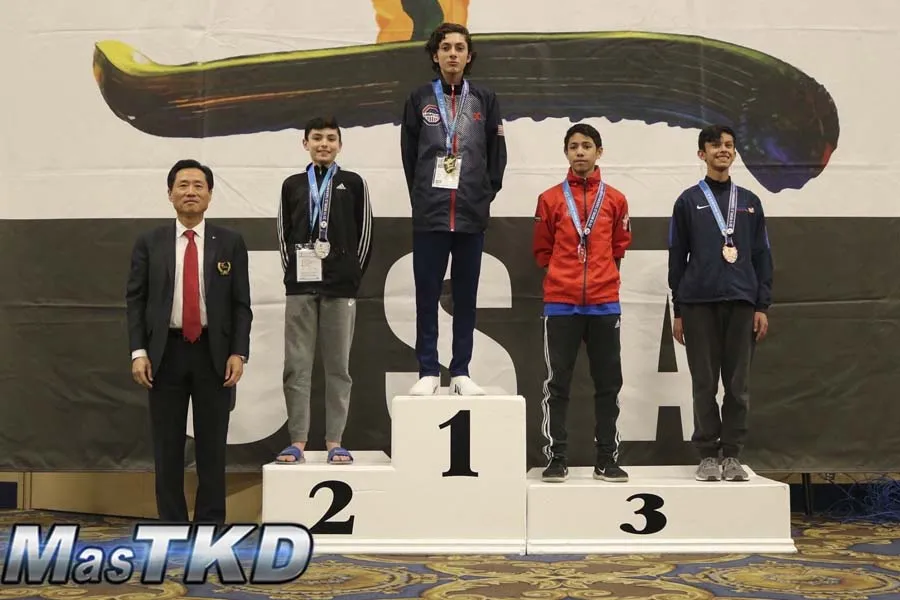 Ganadores Categoría Juvenil-45 kilogramos en taekwondo.