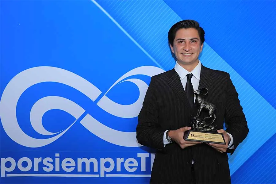 Reconocen trayectoría de futuros egresados en Por Siempre Tec Santa Fe