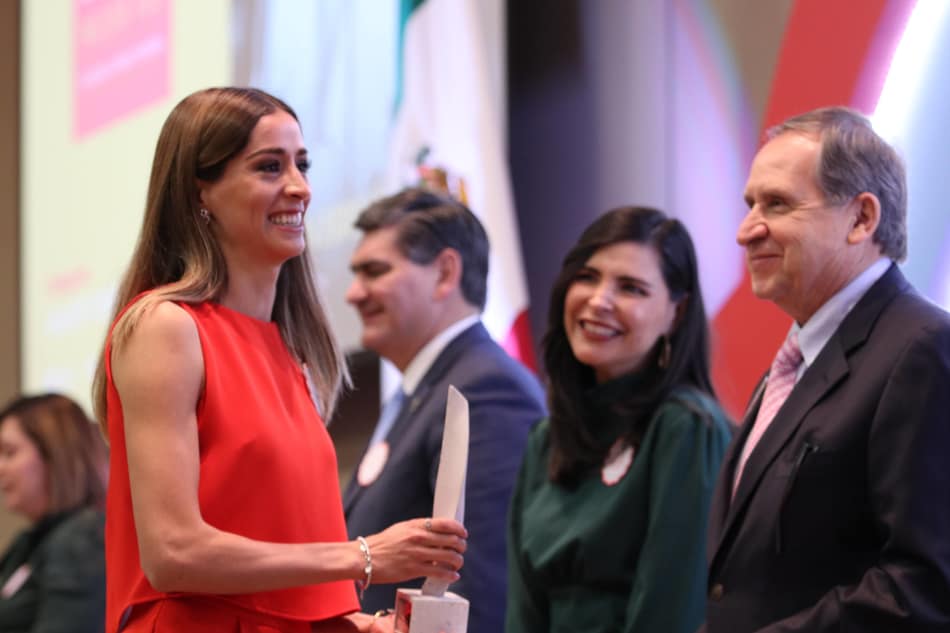 Premio Mujer Tec 2020 galardón a mujeres innovadoras que transforman su entorno