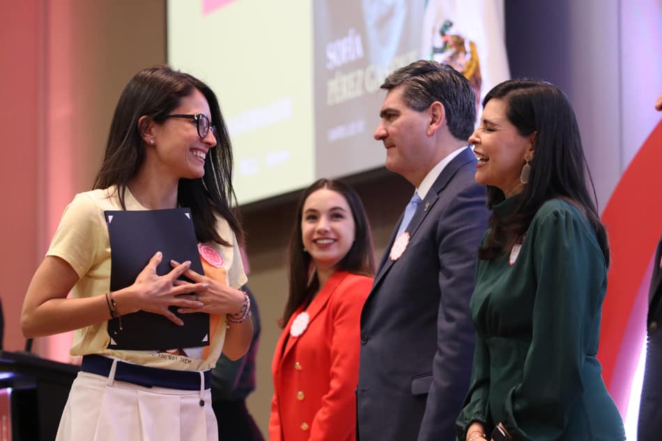 Premio Mujer Tec 2020 galardón a mujeres innovadoras que transforman su entorno