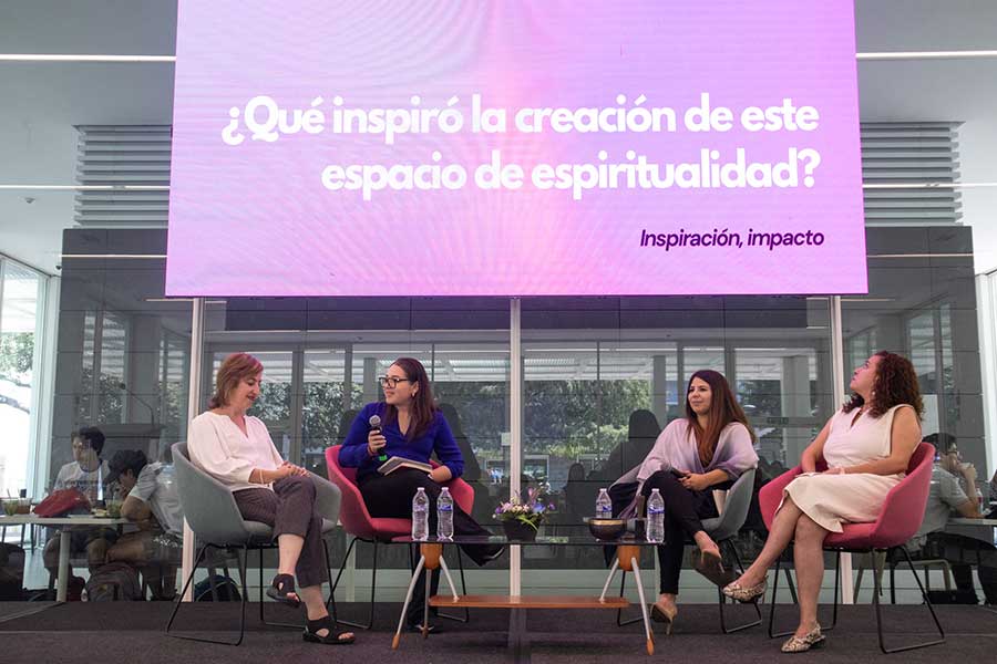 El foro presentó diversas charlas y conferencias en torno al tema de las mujeres en la educación.