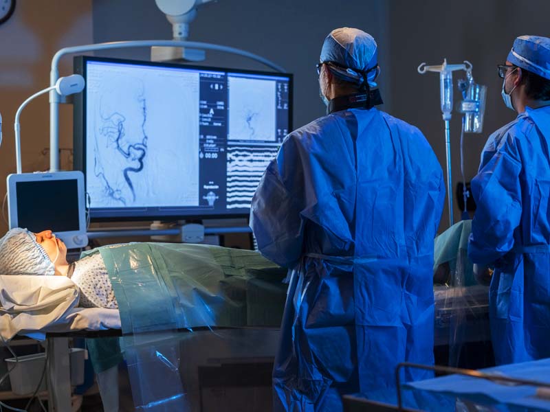 Procedimiento endovascular en el Hospital Zambrano Hellion.