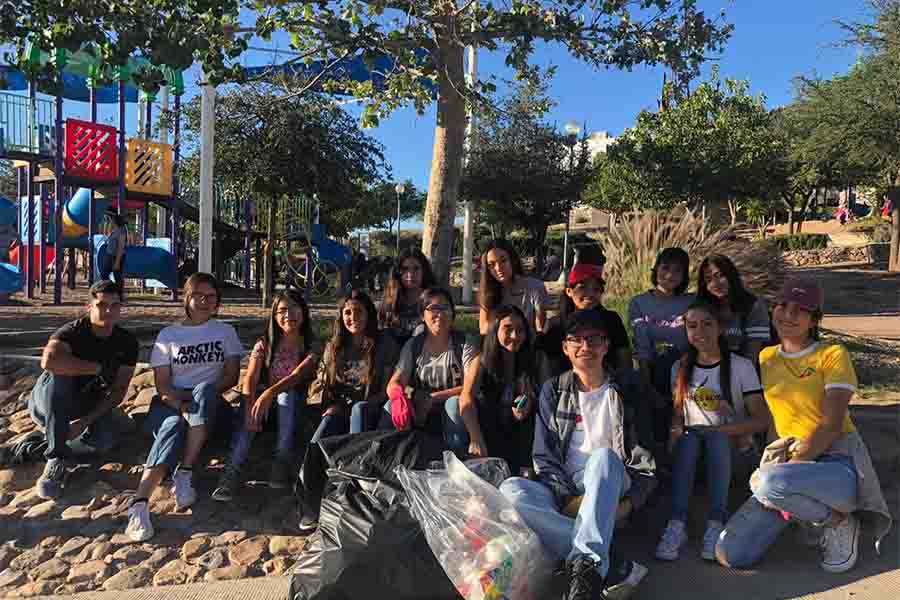 Parte del grupo de jóvenes voluntarios 