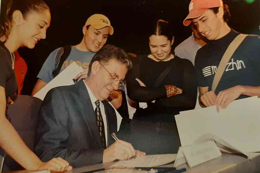 Ramón de la Peña fue rector del campus Monterrey de 1986 al 2001.