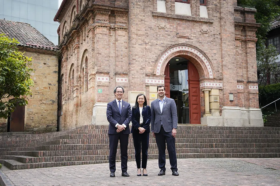 Los rectores de La Tr&iacute;ada en las instalaciones de la UniAndes