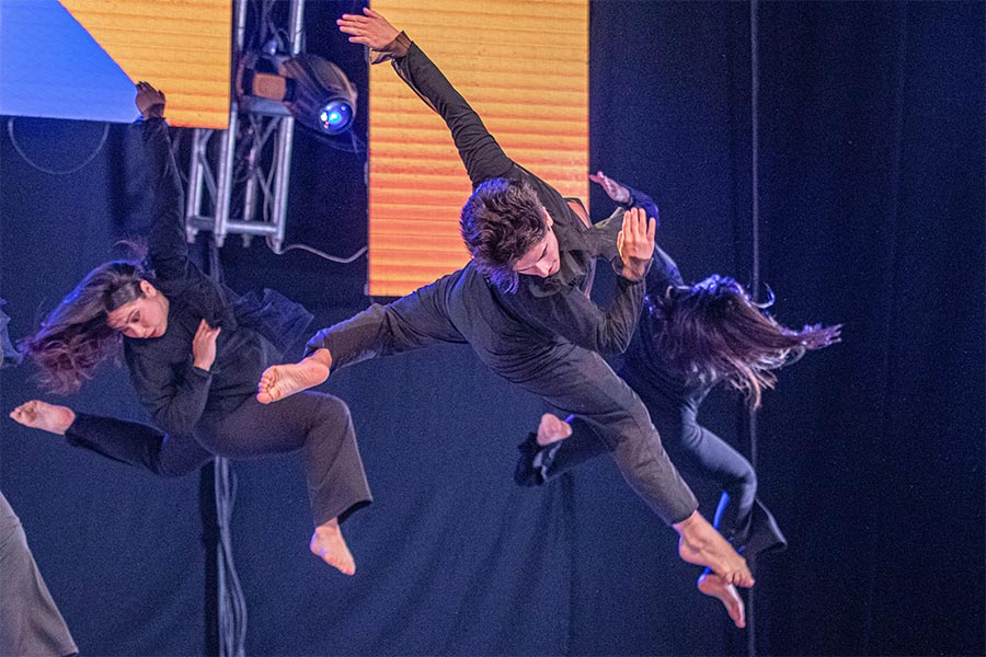 Ricardo Salinas, con sus coreografías, ha llevado a su equipo a ganar varias veces Tec Dance.