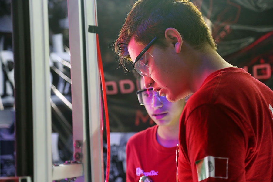 FIRST Robotics PrepaTec, el torneo de robótica que vuelve locos a los jóvenes